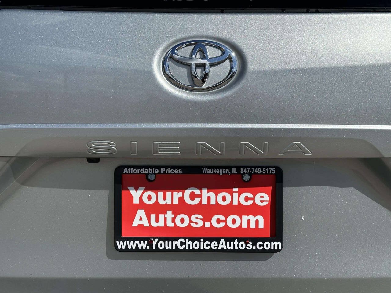 Used 2020 Toyota Sienna XLE FWD image 38