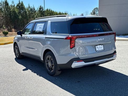 New 2026 Kia Carnival EX image 5