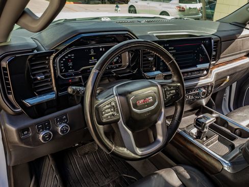 Used 2023 GMC Sierra 1500 SLT w/ SLT Premium Package image 17