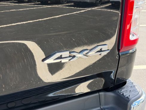 Used 2019 RAM 1500 Big Horn AWD/4WD image 30