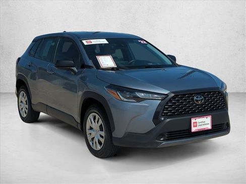 Certified 2022 Toyota Corolla Cross L image 3