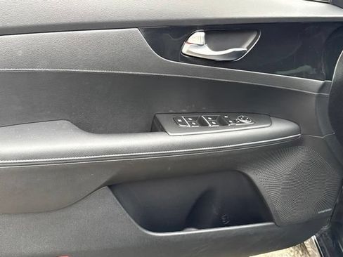 Used 2022 Kia Forte GT-Line w/ GT-Line Premium Package FWD image 17