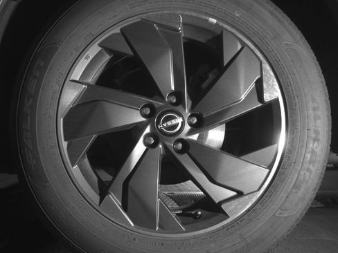 Used 2025 Nissan Rogue SV FWD image 14