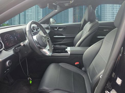 Used 2025 Mercedes-Benz C 300 4MATIC Sedan image 15