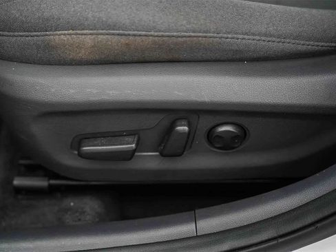 Used 2020 Hyundai Ioniq SEL image 19