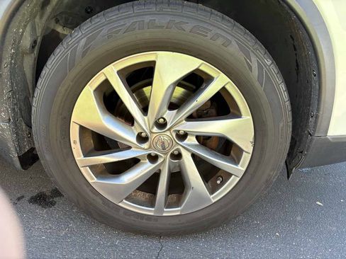 Used 2014 Nissan Rogue SL image 28