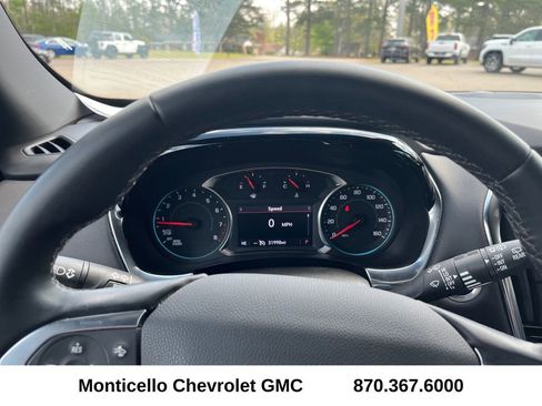 Used 2023 Chevrolet Traverse LT image 13