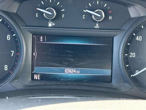 Used 2021 Buick Encore Preferred FWD image 30