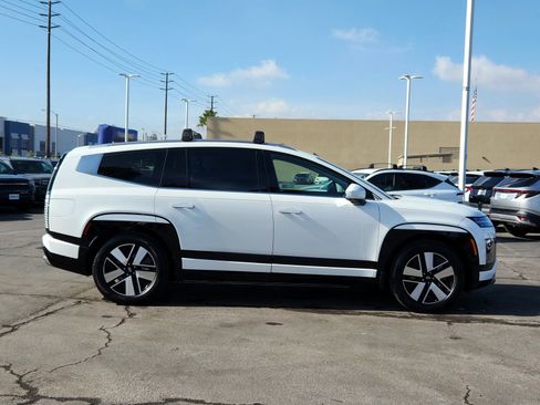 New 2026 Hyundai Ioniq 9 SEL image 8