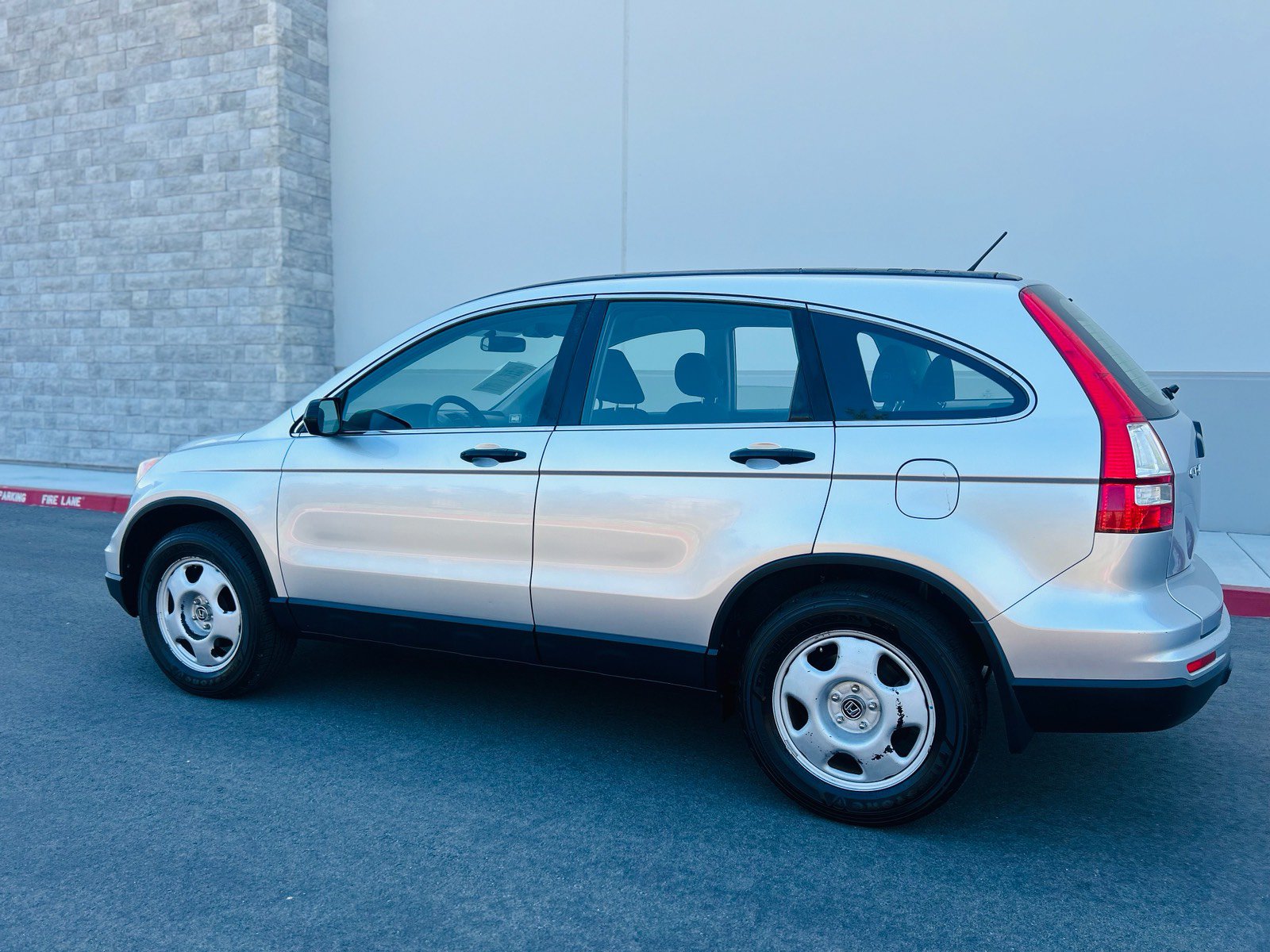 Used 2010 Honda CR-V LX image 5