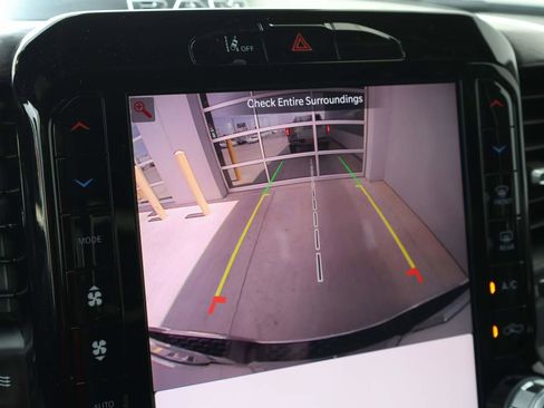 Used 2025 RAM 1500 Laramie image 17