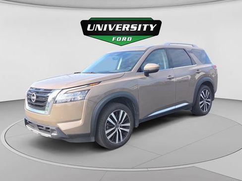 Used 2023 Nissan Pathfinder Platinum AWD/4WD image 7