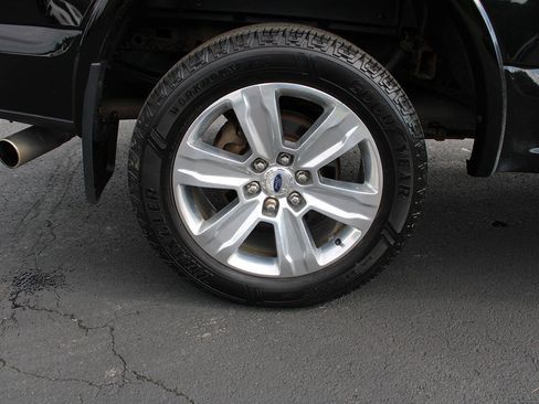 Used 2018 Ford F150 Platinum w/ Technology Package AWD/4WD image 14