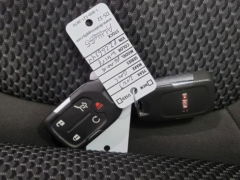 Certified 2023 GMC Acadia SLE w/ Driver Convenience Package image 29