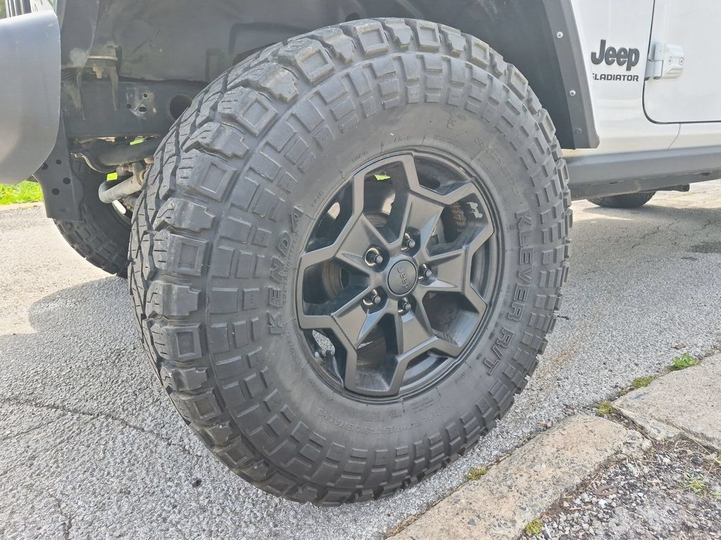 Used 2021 Jeep Gladiator Sport AWD/4WD image 22