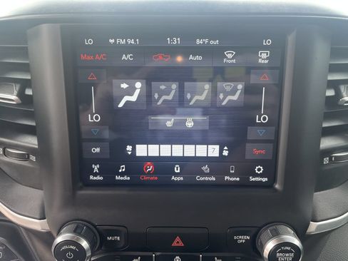 Used 2020 RAM 2500 Big Horn w/ Level 2 Equipment Group AWD/4WD image 24