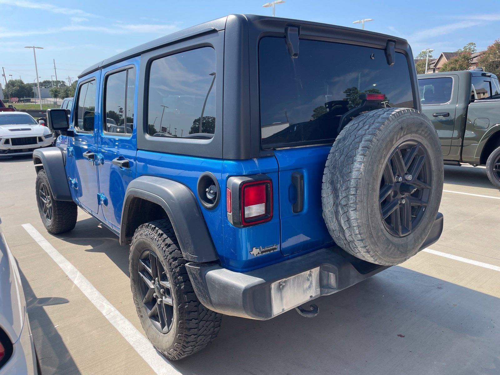Used 2024 Jeep Wrangler Unlimited Sport AWD/4WD image 6