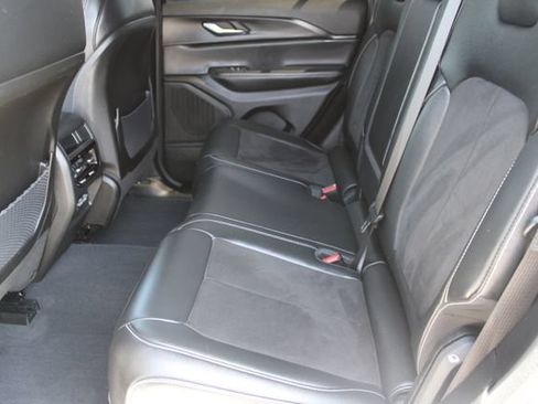 Used 2023 Jeep Grand Cherokee Altitude AWD/4WD image 35