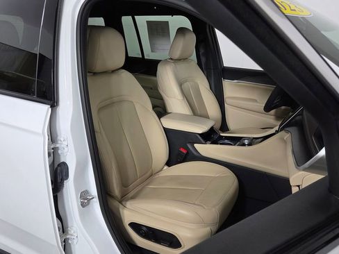 Used 2023 Jeep Grand Cherokee Limited w/ Luxury Tech Group II image 39