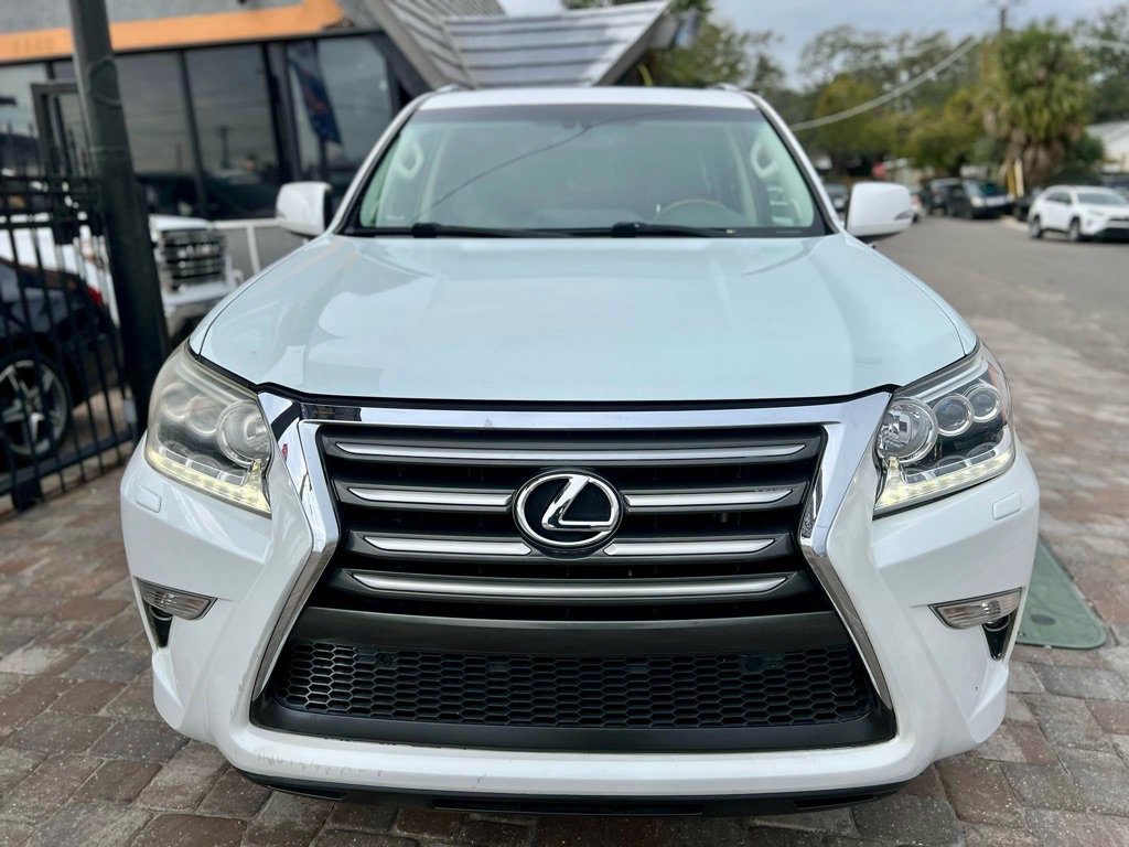 Used 2017 Lexus GX 460 Premium AWD/4WD image 2