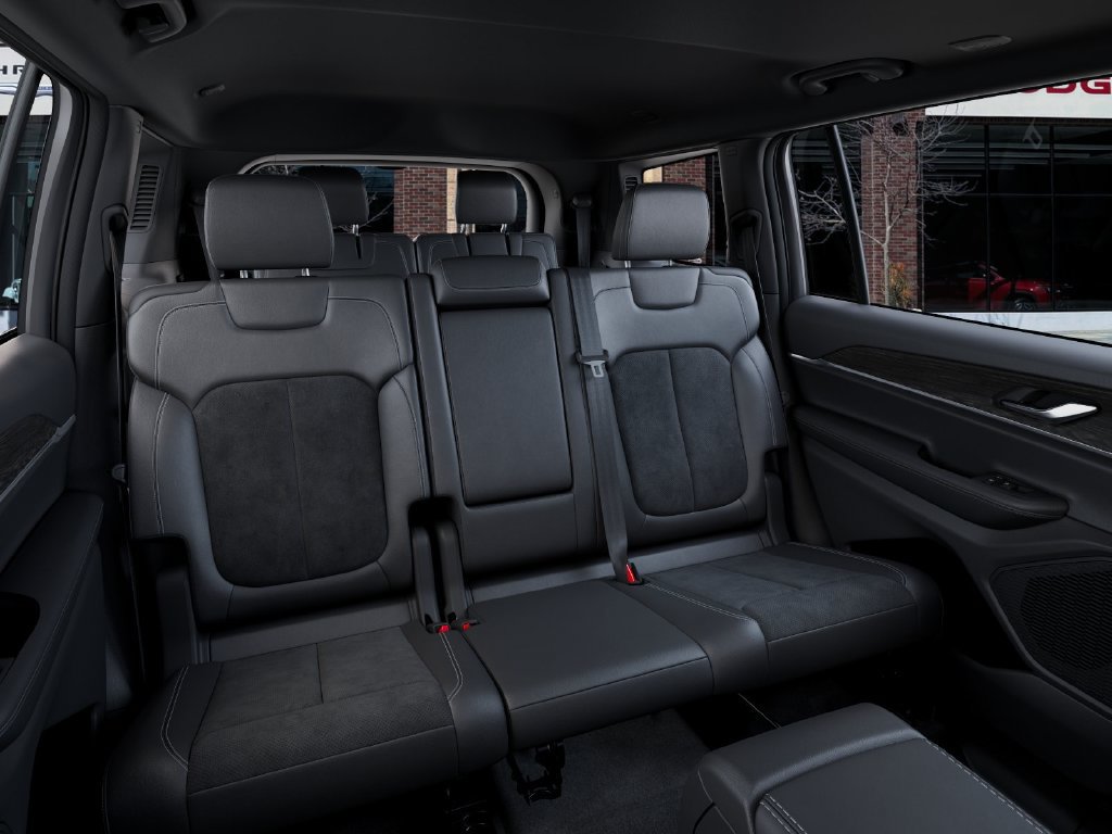 New 2026 Jeep Grand Cherokee L 4WD image 15