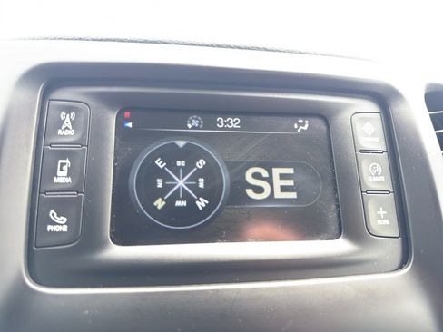 Used 2015 Jeep Cherokee Latitude AWD/4WD image 15
