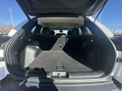 Used 2019 Jeep Cherokee Limited image 27