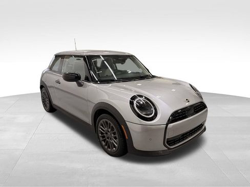 Used 2025 MINI Cooper 2-Door Hardtop FWD image 7