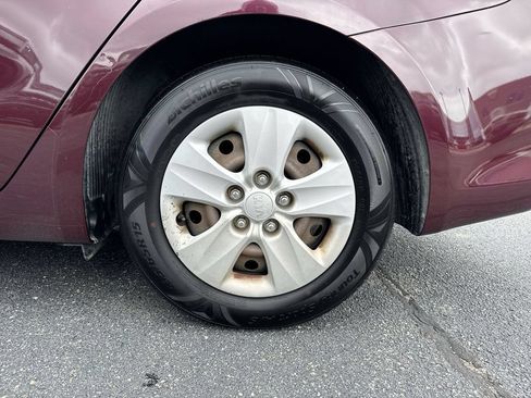 Used 2018 Kia Forte LX w/ LX Rear Camera Package FWD image 26