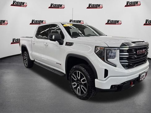 Used 2024 GMC Sierra 1500 AT4 w/ Technology Package AWD/4WD image 3