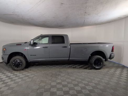 New 2026 RAM 3500 Big Horn AWD/4WD image 8