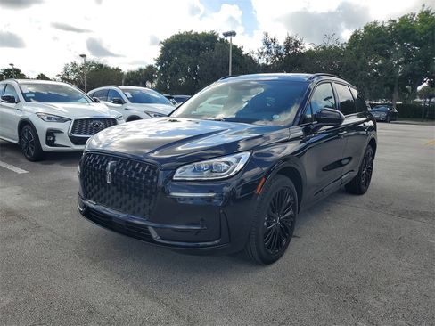 Certified 2024 Lincoln Corsair Reserve w/ Equipment Group 201A image 2