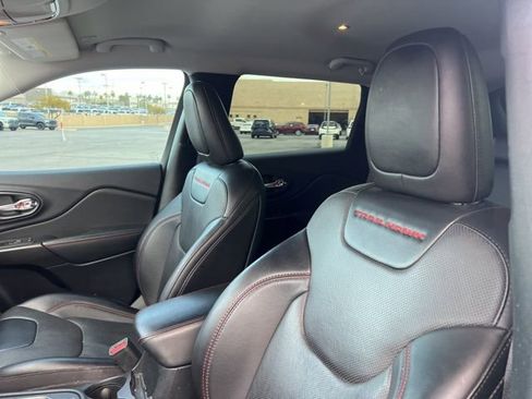 Used 2022 Jeep Cherokee Trailhawk w/ Premium Leather Package image 30