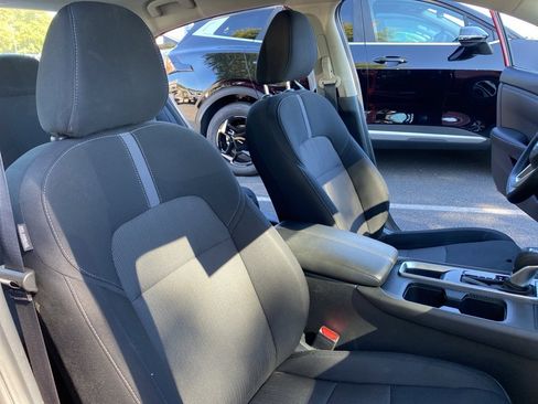 Used 2023 Nissan Sentra SV image 17