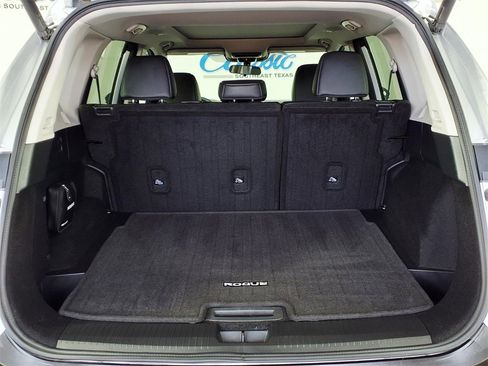 Used 2021 Nissan Rogue SV w/ Premium Package image 9