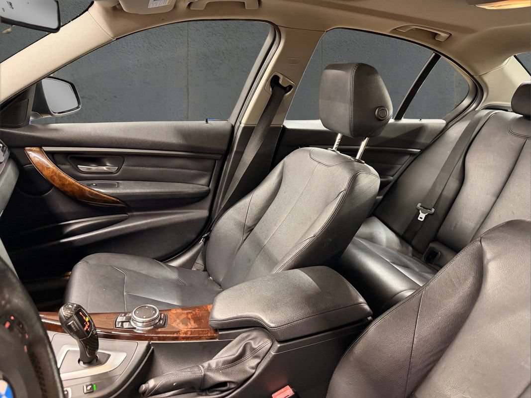 Used 2014 BMW 328i xDrive Sedan AWD/4WD image 23