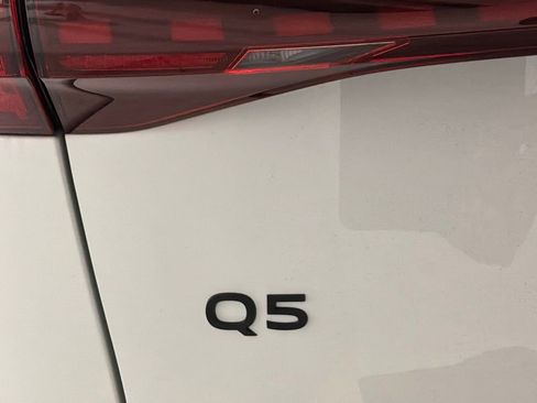New 2025 Audi Q5 Premium Plus image 25