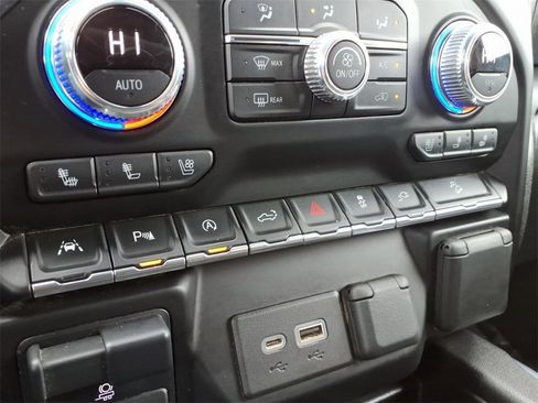 Certified 2021 GMC Sierra 1500 SLT w/ SLT Premium Plus Package image 13