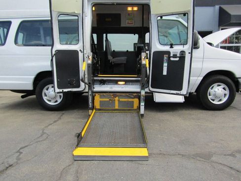 Used 2007 Ford E-350 and Econoline 350 Extended Super Duty image 10