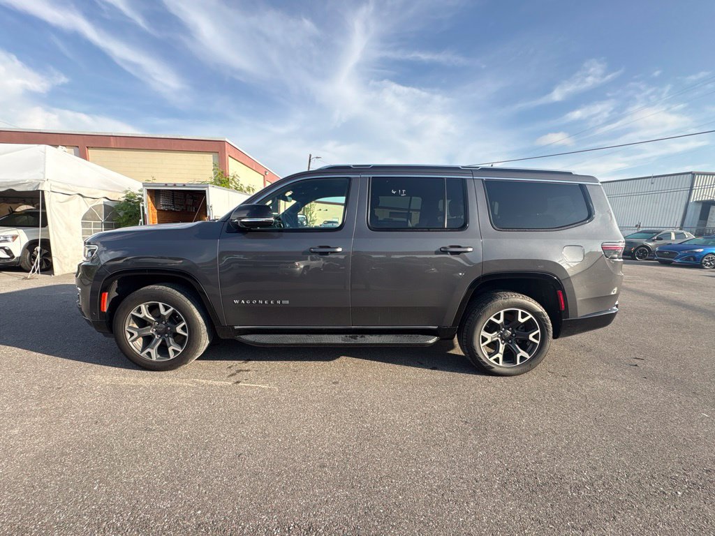 Used 2024 Jeep Wagoneer Series III AWD/4WD image 6