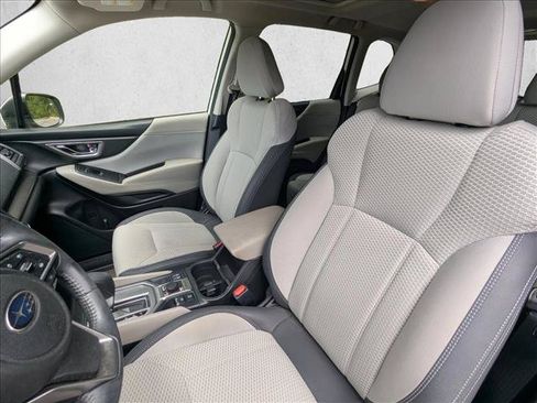 Used 2020 Subaru Forester Premium AWD/4WD image 10