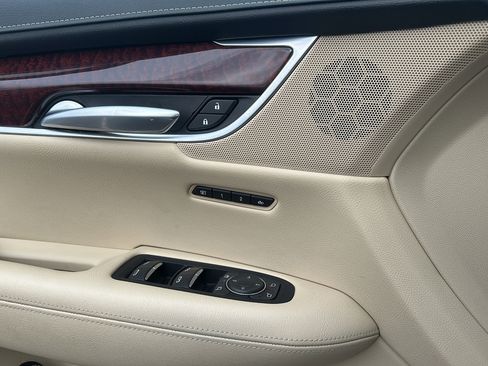 Used 2018 Cadillac XT5 Luxury w/ Driver Awareness Package image 37