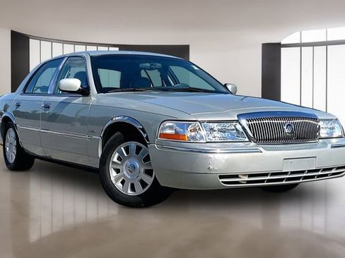 Used 2004 Mercury Grand Marquis LS RWD image 3