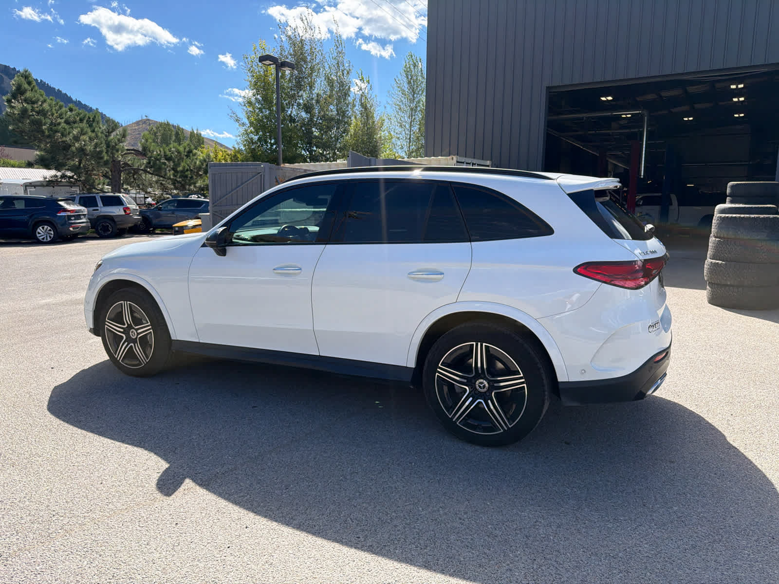 Used 2024 Mercedes-Benz GLC 300 4MATIC w/ AMG Line image 14