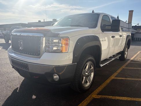 Used 2013 GMC Sierra 2500 SLE w/ SLE Preferred Package image 9