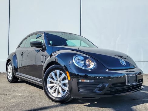 Used 2018 Volkswagen Beetle 2.0T S image 1
