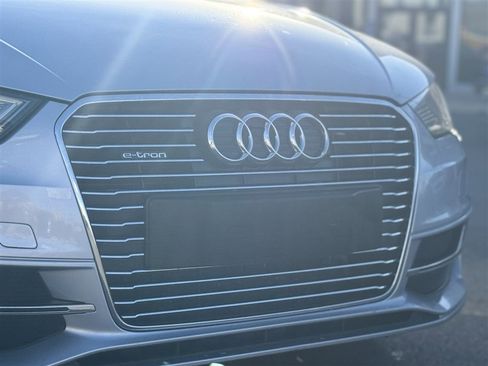 Used 2016 Audi A3 e-tron Premium Plus w/ Premium Plus Package image 11