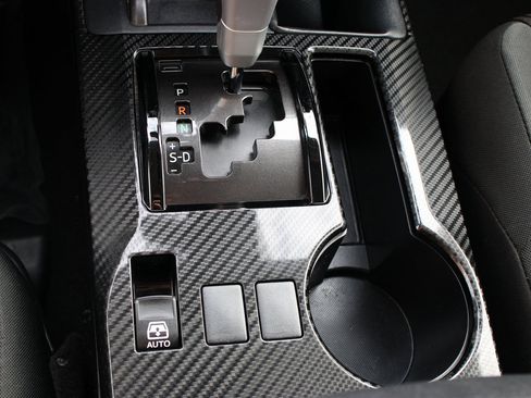 Used 2024 Toyota 4Runner TRD Off-Road image 15