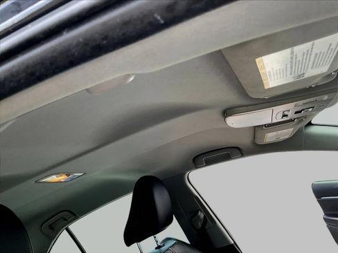 Used 2019 Toyota Camry SE FWD image 25