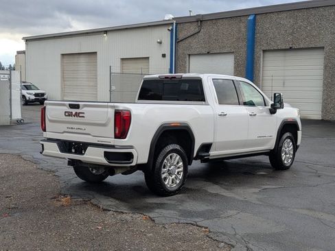 Certified 2022 GMC Sierra 3500 Denali AWD/4WD image 5